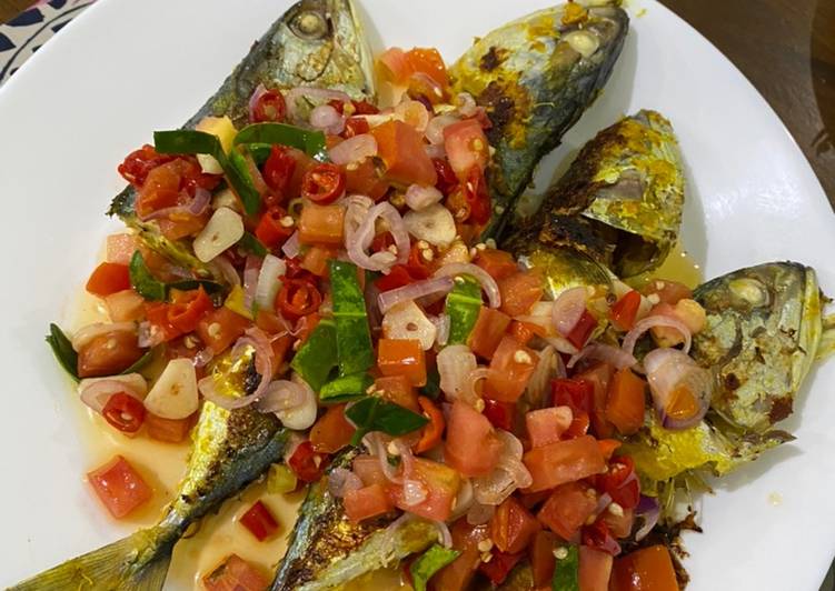 Ikan Kembung Bakar Sambal Matah