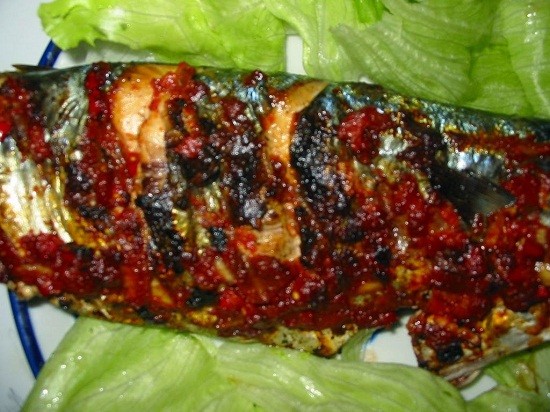 Ikan Mas Bakar dengan Sambal Matah